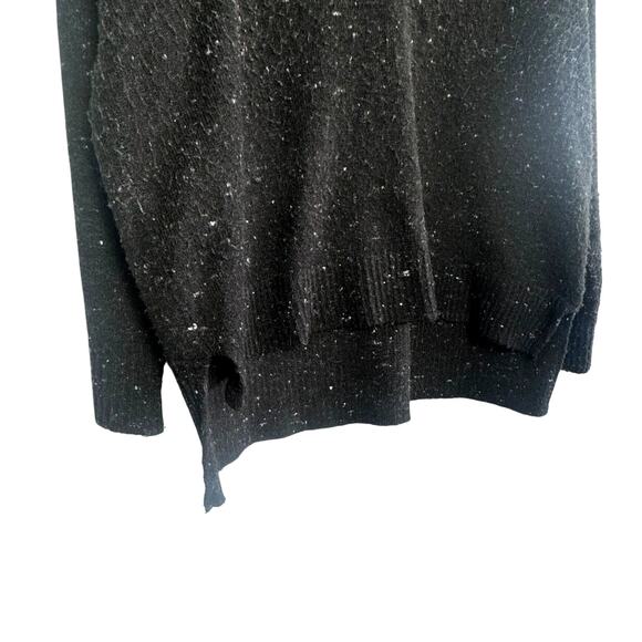 Evereve Women’s Black Speckled V-Neck Sweater Size Large Oversized Relaxed Fit - Picture 2 of 5